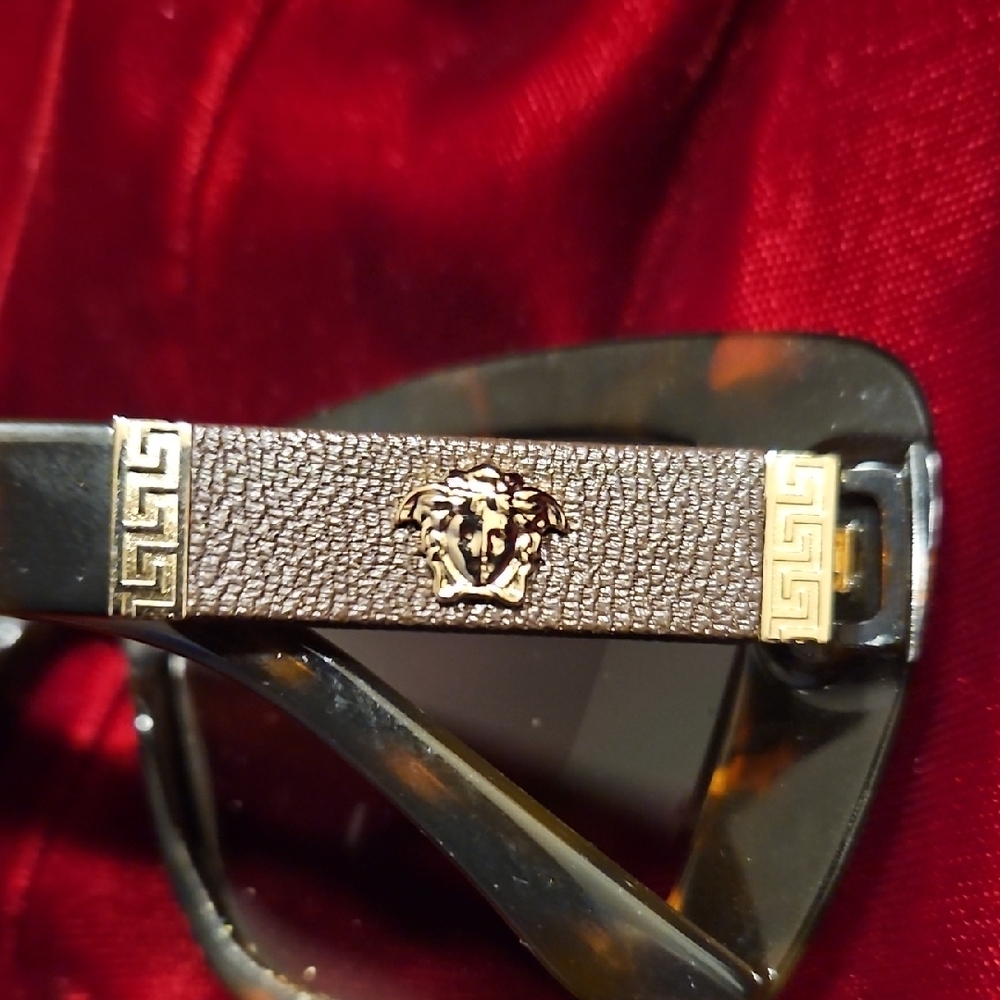 Versace Euc Tortoise Brown Oversized Sunglasses W… - image 5